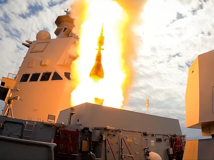 İtalyan Donanması Raimondo Montecuccoli gemisinden Aster 30 füzesini test etti