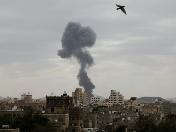 İsrail Yemen’in başkenti Sana’yı vurdu