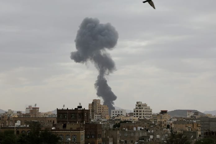 İsrail Yemen’in başkenti Sana’yı vurdu