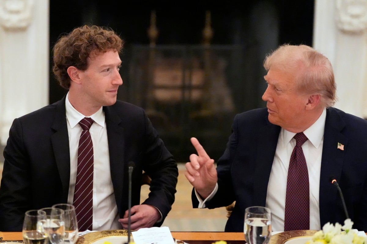 Mark Zuckerberg ile Donald Trump - AP