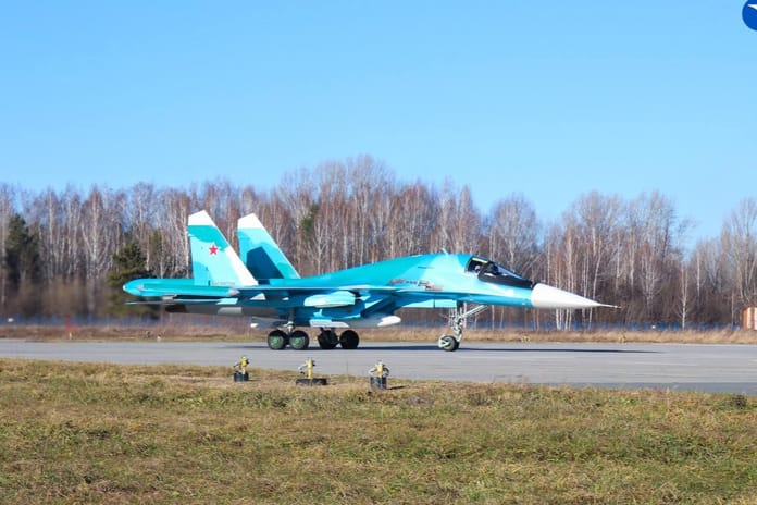 Rusya, yeni nesil Su-34 avcı-bombardıman uçaklarını teslim aldı