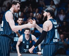 12. yılında 'Pembe Top Sahada':  Anadolu Efes, kapalı gişede Panathinaikos'u konuk ediyor