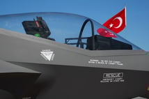 Trump’ın F-35 mesajı Atina’da tedirginlikle karşılandı