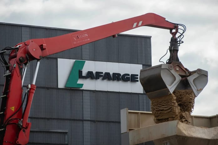 Lafarge davasında itiraf: "Fransız istihbaratı DEAŞ'ı finanse edenlerle yakın ilişkideydi"