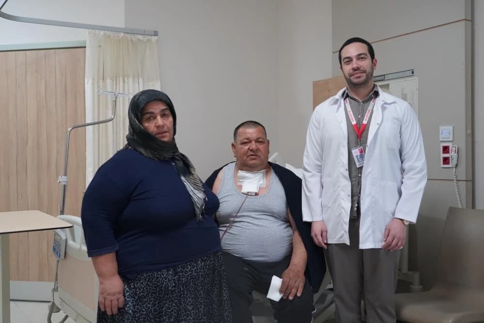 Boynundan tiroid dokusu çıkarıldı