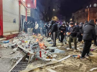 Protests Escalate in Iran: Power and Internet Cut