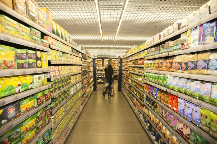 Zincir marketlerin pazar günü kapalı olması konusunda anlaşma sağlandı