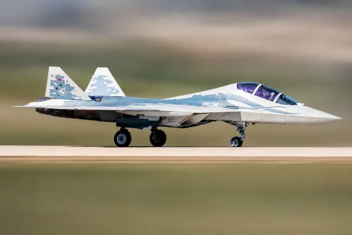Rusya, Su-57’nin çift koltuklu yeni versiyonunu test etmeye başladı