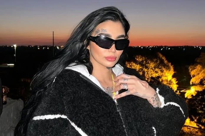 Fenomenin öldüğü estetik ameliyatına inceleme