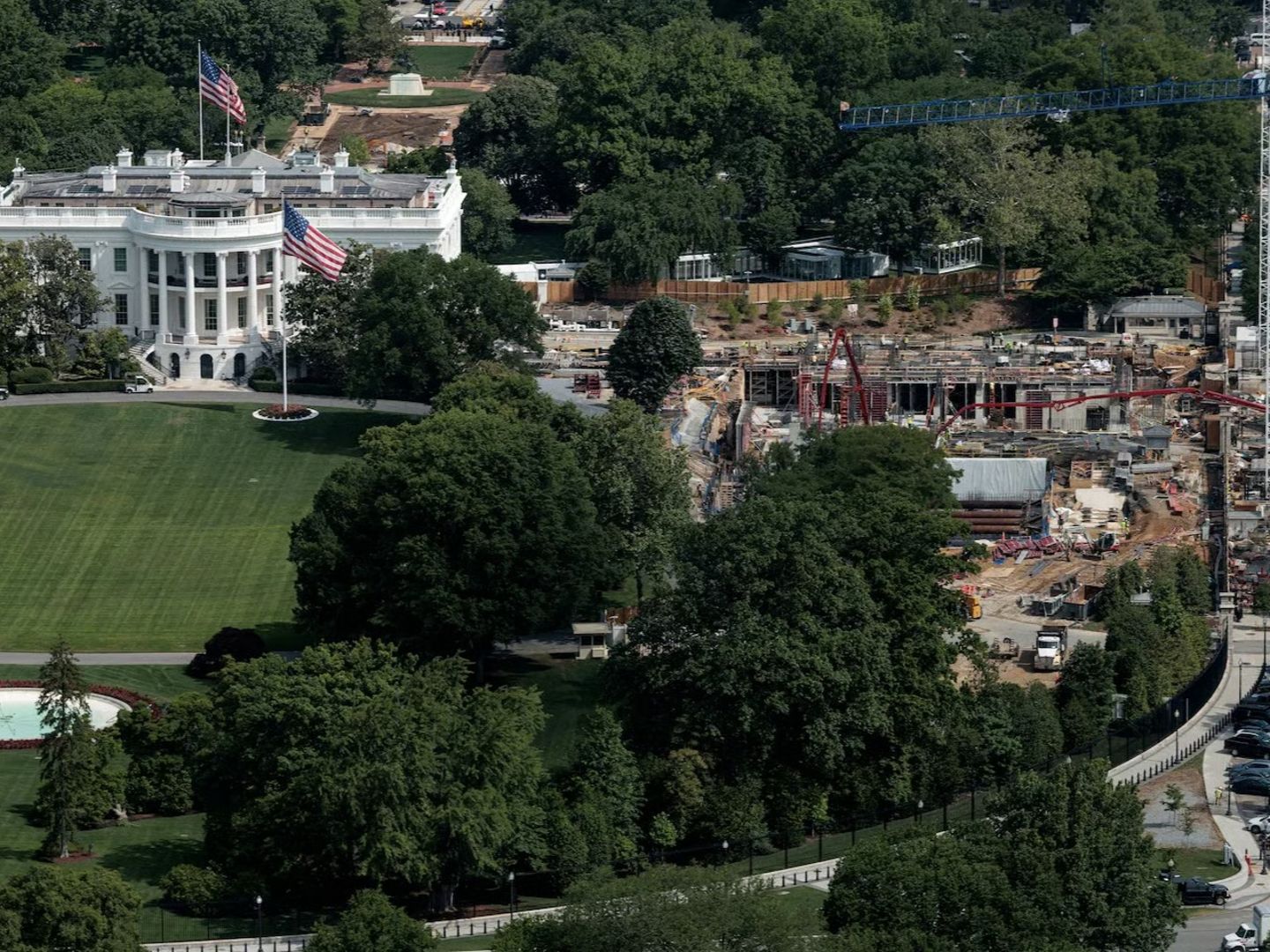 ABD Senatosu'ndan Trump'ın 1 milyar dolarlık 'balo salonu' bütçesine engel