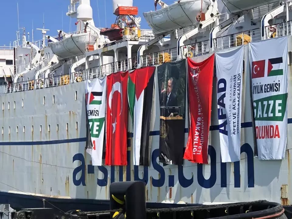 Gazze'ye giden İyilik Gemisi limana ulaştı