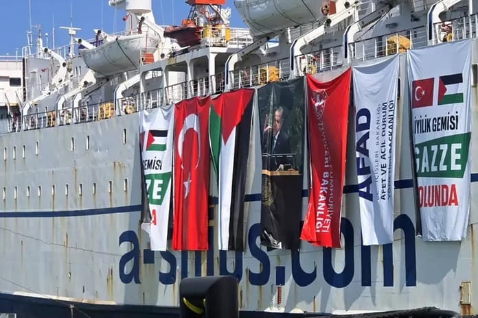 Türkiye’den Gazze'ye gönderilen insani yardım gemisi limana ulaştı