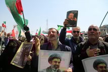 İsrail ve ABD saldırılarında hayatını kaybeden İranlı yetkililer ve askerler için Tahran’da cenaze töreni düzenlendi