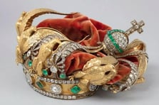 Louvre soygununda hasar gören İmparatoriçe Tacı'nın son hali