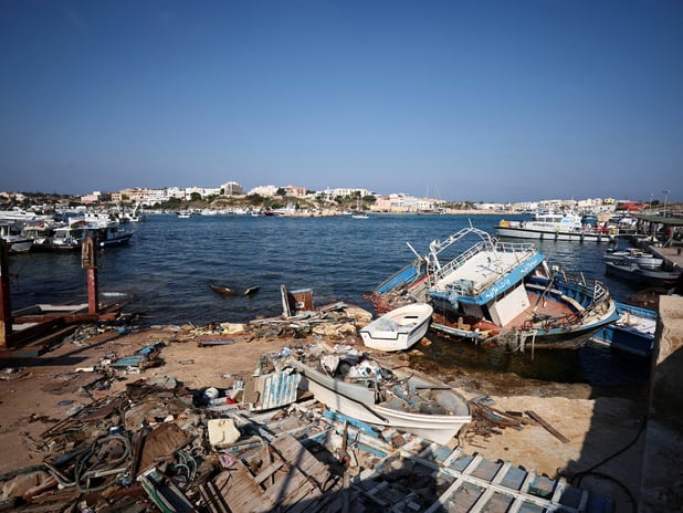 İtalya'nın Lampedusa adası açıklarında can pazarı yaşandı