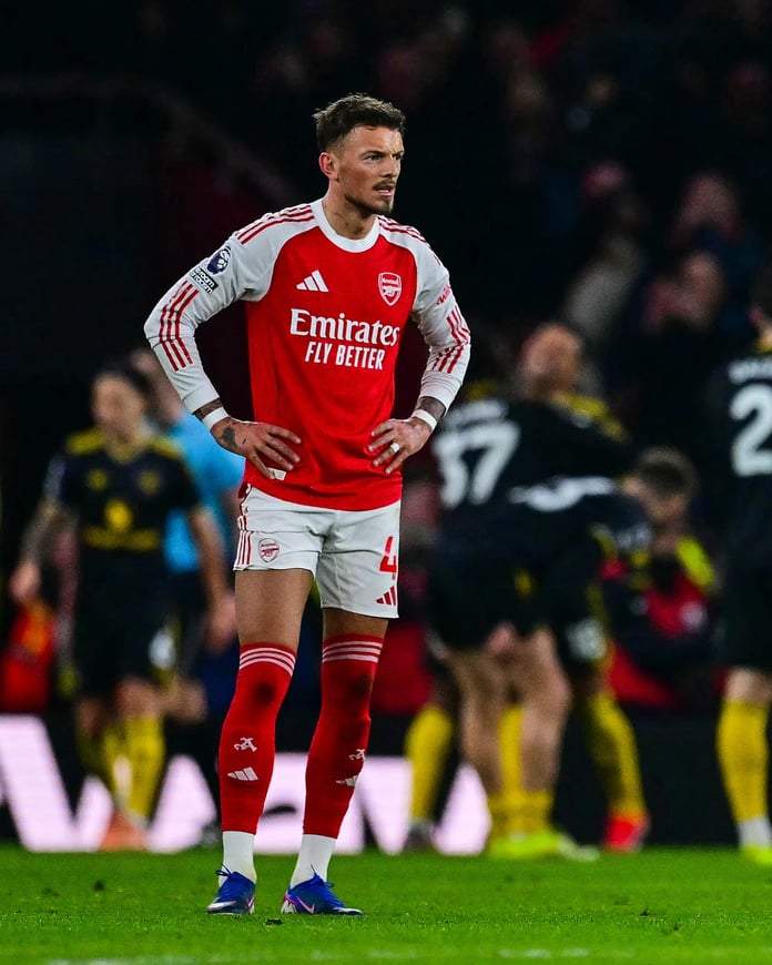 Premier Lig'de Arsenal zirve yolunda sendeledi