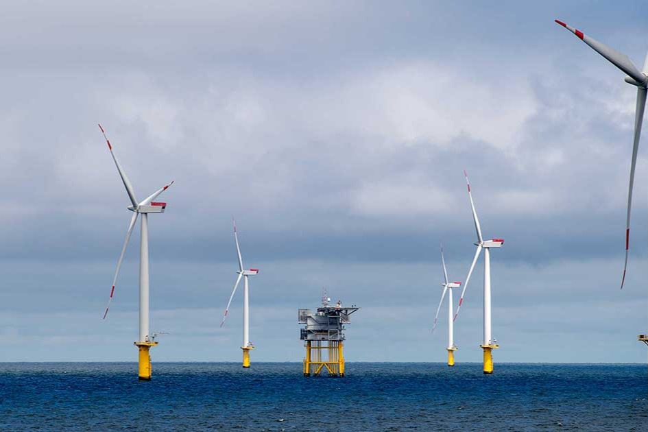 RWE Exits US Wind, Takes $1.22B and Pivots to Gas