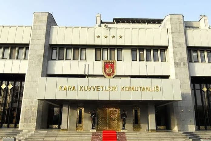 Kara Kuvvetleri'nde ihale yolsuzluğu operasyonu: 5 kişi tutuklandı