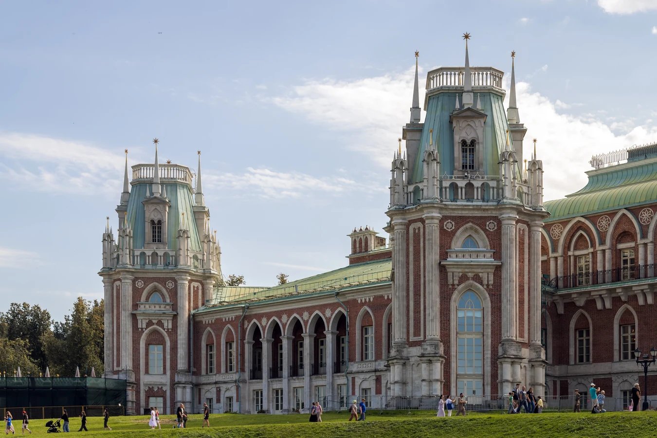 The Grand Palace at the Tsaritsyno Museum Reserve in Moscow, Aug. 31, 2025 - Mike1979 Russia/Wikimedia Commons (CC BY-SA 3.0)