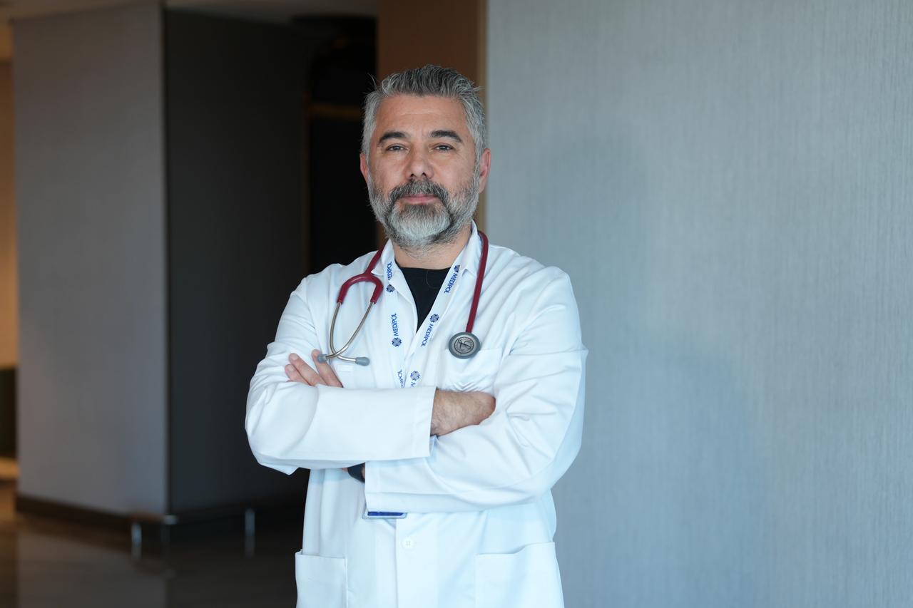 Enfeksiyon Hastalıkları ve Klinik Mikrobiyoloji Uzmanı Hüsrev Diktaş