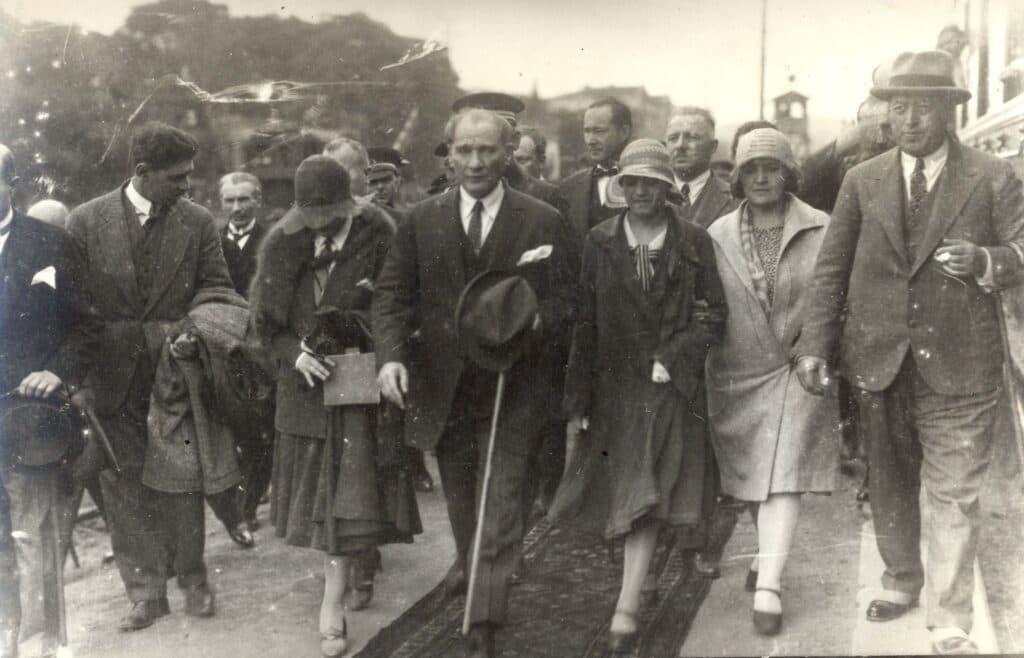 10 Kasım Atatürk fotoğrafları ve şiirleri