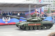 Özbekistan, modernize edilmiş T-64B tankını ilk kez tanıttı