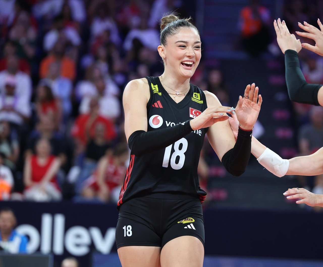 Zehra Güneş'ten coşkulu taraftar vurgusu