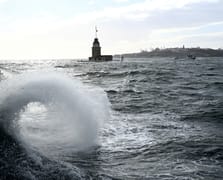 İstanbul fırtınaya teslim: Valilik bilançoyu açıkladı