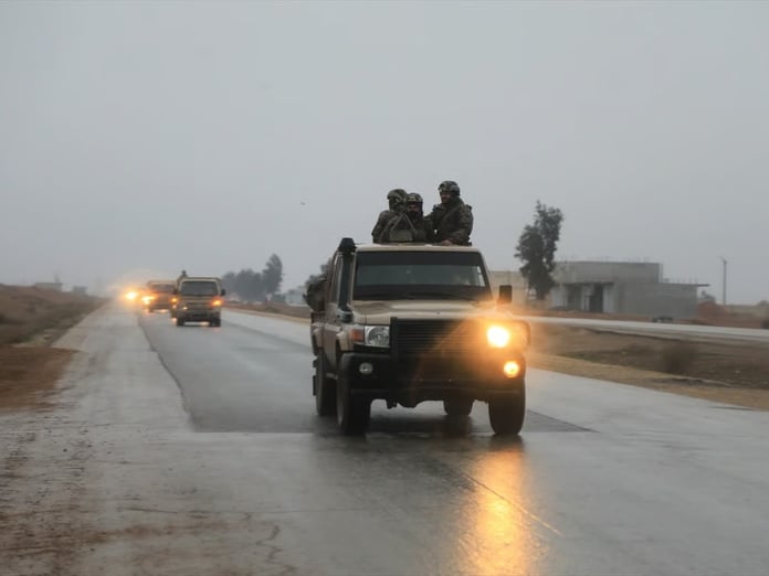 Suriye ordusu YPG/SDG'nin işgali altındaki Tabka'ya girdi