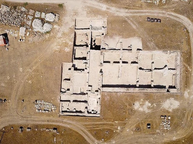 Tripolis Antik Kenti'nde 1600 yıllık lüks villa bulundu