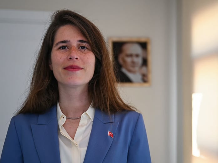 Çeşme Belediye Başkanı Lal Denizli ifadeye çağrıldı