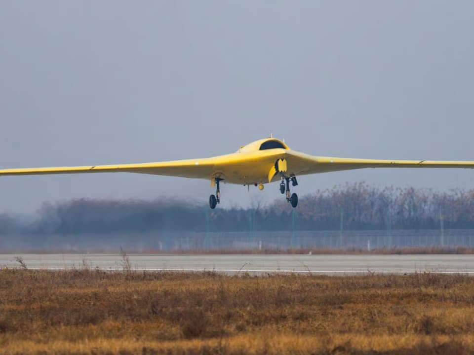 Çin’in stealth İHA’sı CH-7 ilk uçuşunu yaptı