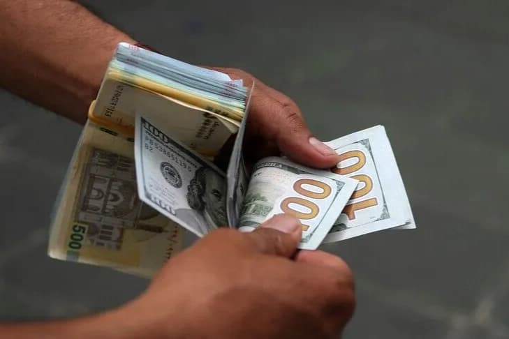 İran tümeni dolar karşısında dibi gördü