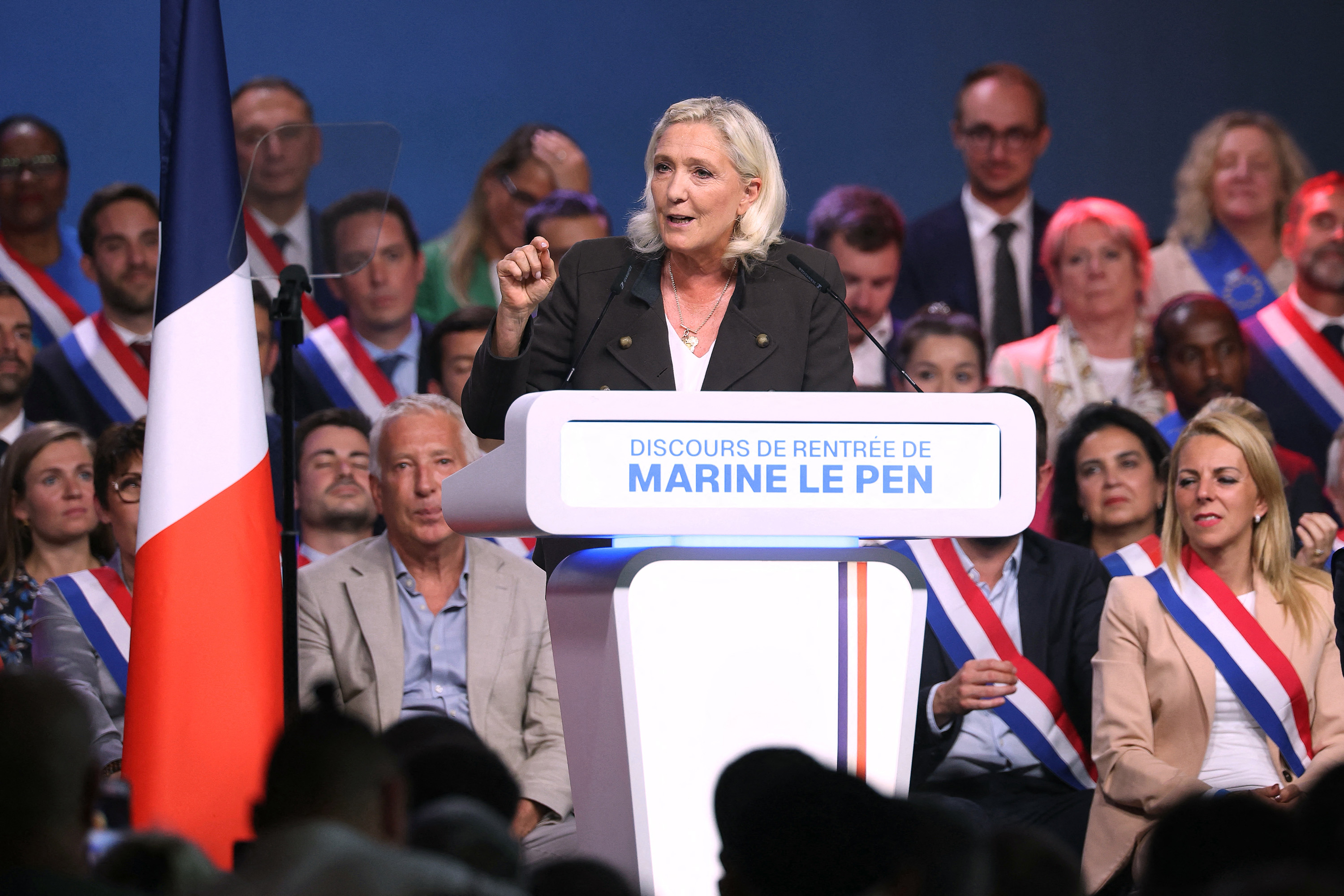 Le Pen Says Ukraine Conflict Risks Becoming WWIII