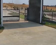 Depremde oluşan yüzey kırığı kameralara yansıdı