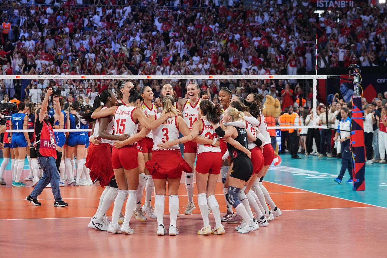 Türkiye - İtalya voleybol final maçı ne zaman, saat kaçta, hangi kanalda? İşte canlı yayın linki ve detaylar