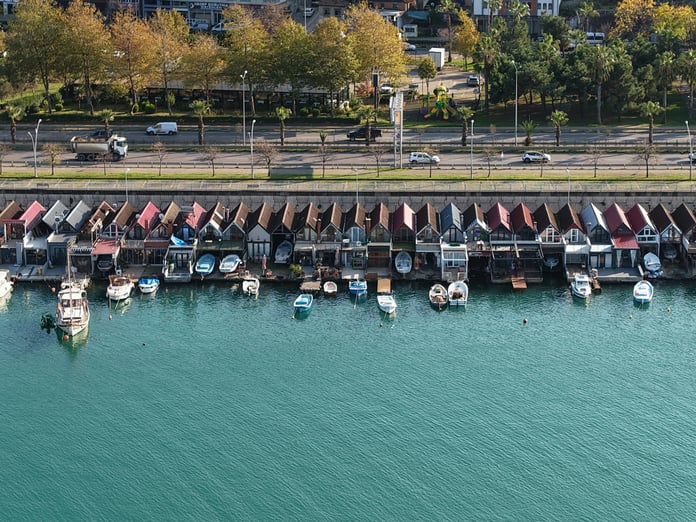 Trabzon'daki balıkçı barınakları lüks konuta dönüştü: Milyonluk bedellerle satılıyor