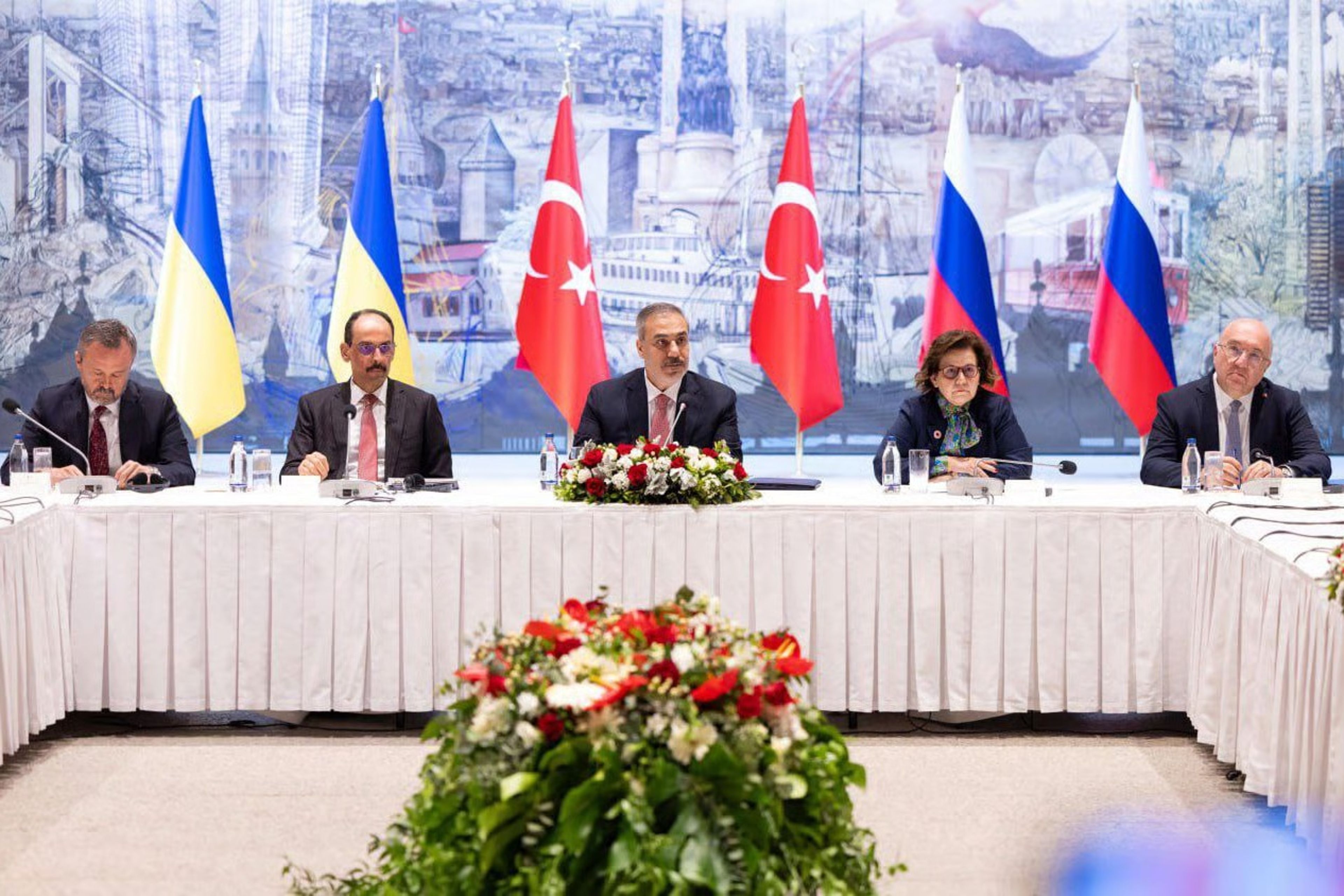 Rusya-Ukrayna görüşmeleri için ideal yer İstanbul