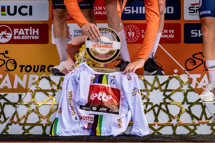 Lider formalar sahiplerini buldu