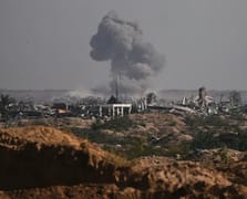 İsrail Ordusu Gazze'de yıkımı yoğunlaştırdı: Sarı Hat'ın gerisinde hava saldırıları sürüyor