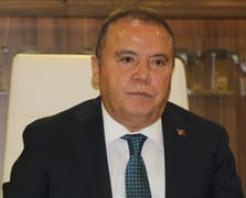 Başkanın oğlu, belediye şoförlerini "Para kuryesi" olarak kullanmış