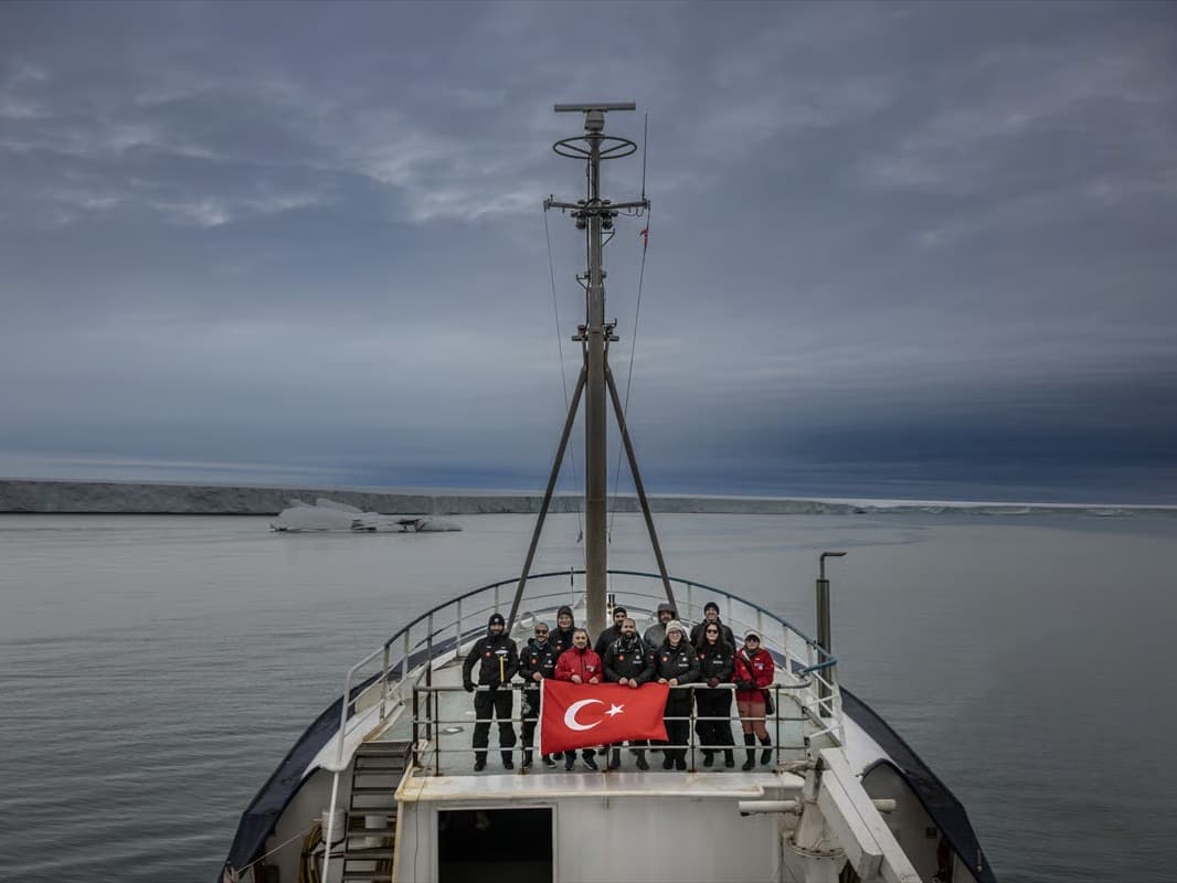Türk bilim insanları Arktik'te
