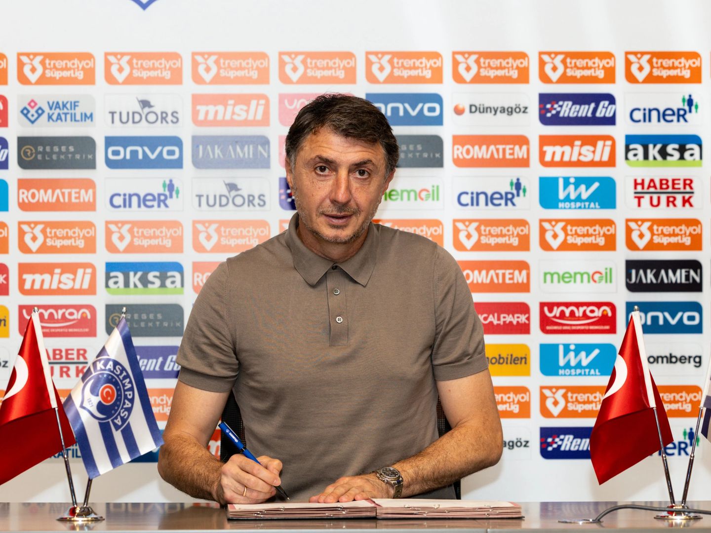 Kasımpaşa'da ikinci Şota Arveladze dönemi başladı: Gürcü teknik direktör yeniden Süper Lig'de