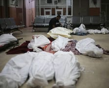 İsrail Refah'ta yardım bekleyen sivillere ateş açtı: 30 ölü