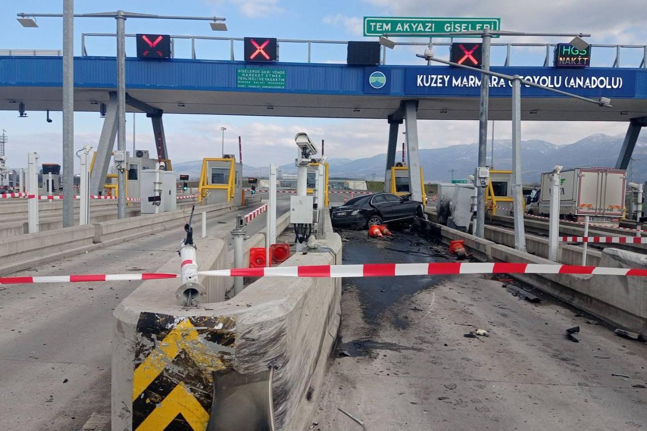 Gişelerde art arda kaza!