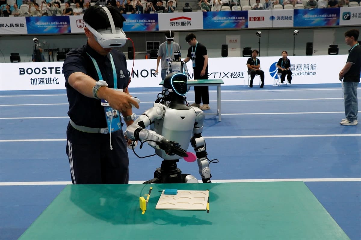 Çin Sırbistan'da insansı robot fabrikası kurdu