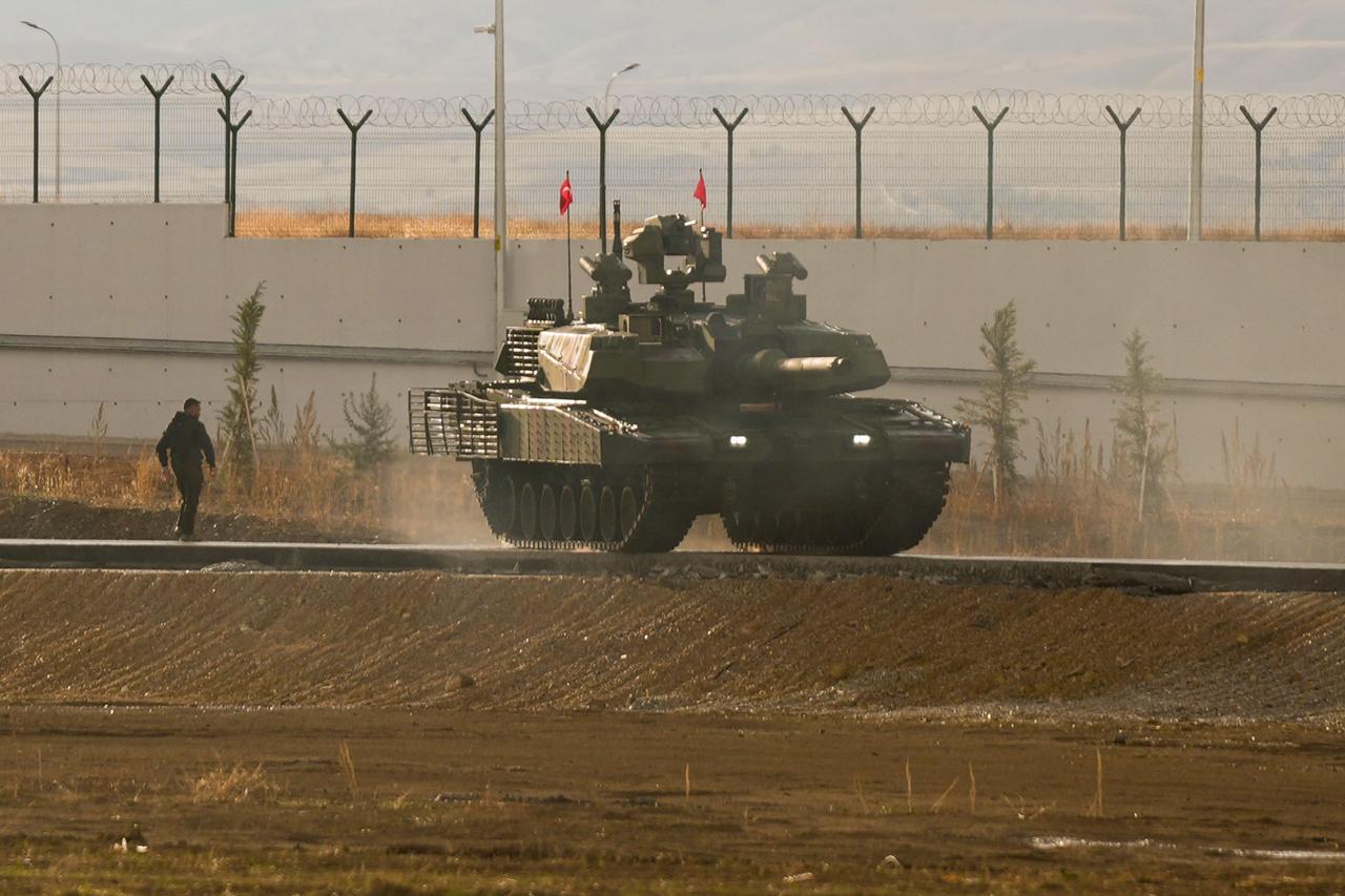 BMC, Altay tankına çevre ülkelerden yoğun talep olduğunu açıkladı