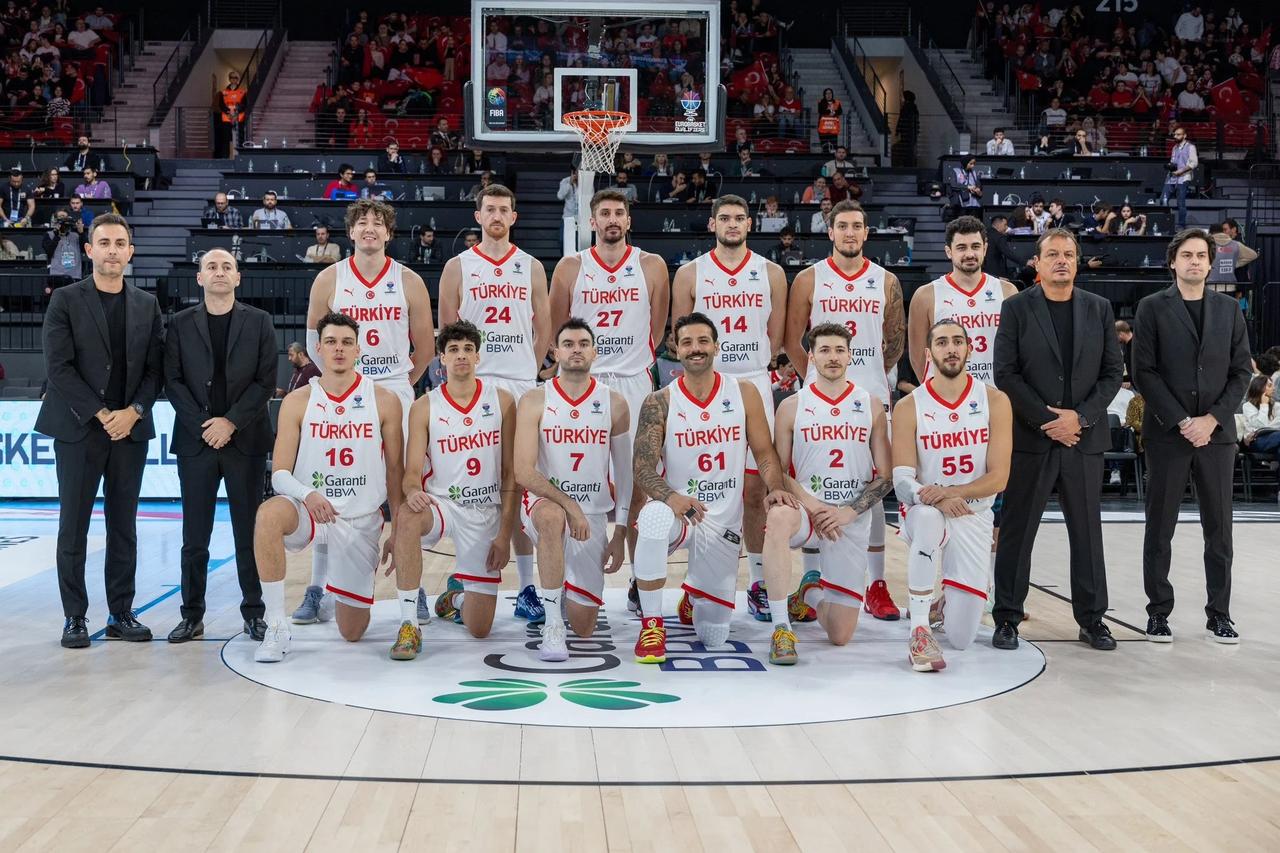 12 Dev Adam, Dünya Kupası Elemeleri'nde C Grubu'nda