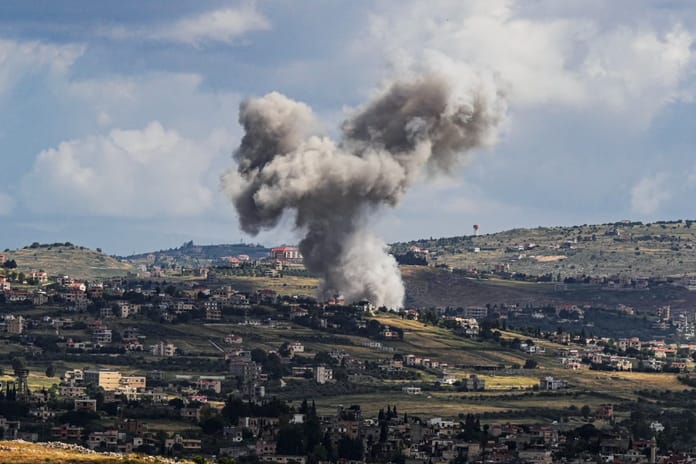 İsrail Lübnan'a hava saldırıları düzenledi