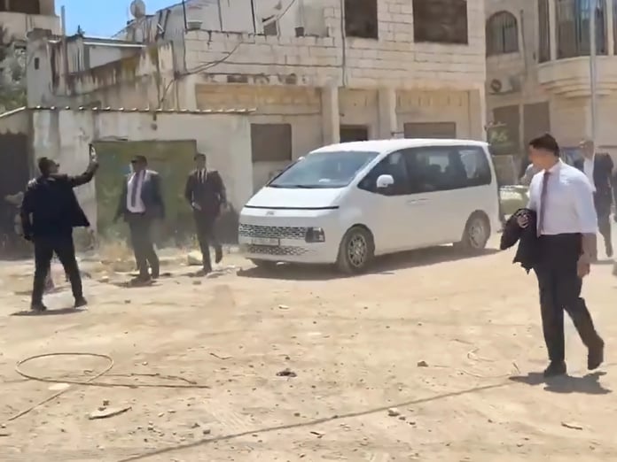 İsrail güçleri 25 Avrupalı diplomata ateş açtı